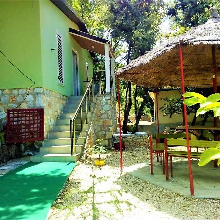 Ramo'S Green Beachside Retreat - Cozy 2 Bedroom Home Vlorë Buitenkant foto
