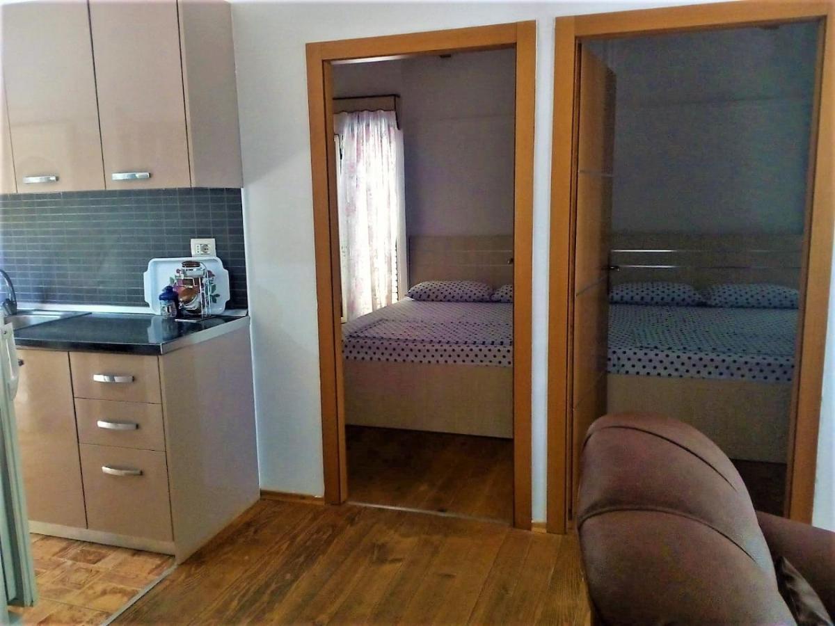 Ramo'S Green Beachside Retreat - Cozy 2 Bedroom Home Vlorë Buitenkant foto