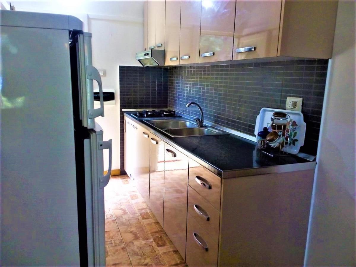 Ramo'S Green Beachside Retreat - Cozy 2 Bedroom Home Vlorë Buitenkant foto