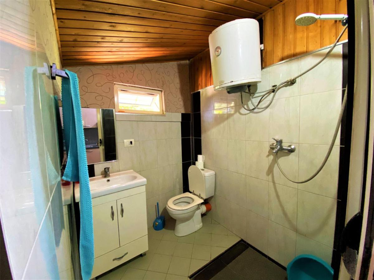 Ramo'S Green Beachside Retreat - Cozy 2 Bedroom Home Vlorë Buitenkant foto