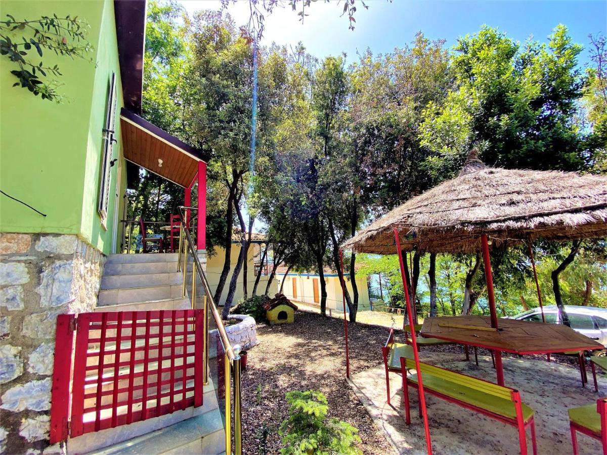Ramo'S Green Beachside Retreat - Cozy 2 Bedroom Home Vlorë Buitenkant foto